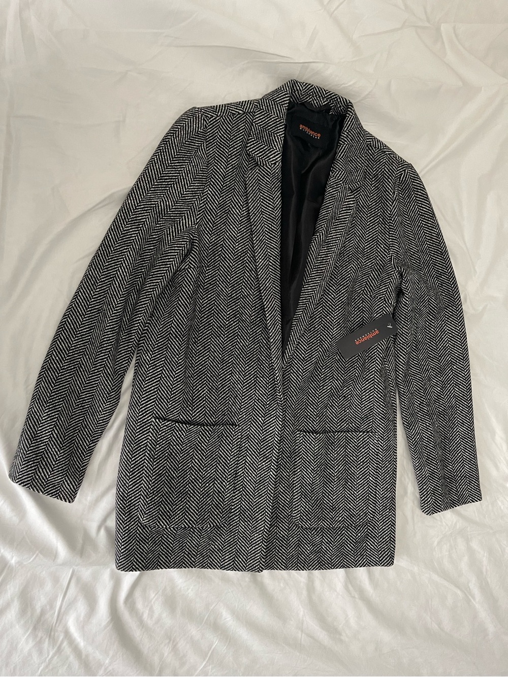 Ambiance Outerwear Women’s Black and White Herringbone Jacket size small NWT